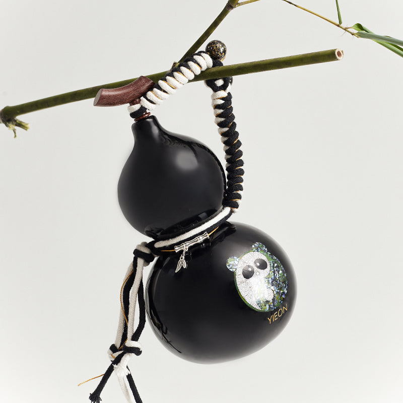 Tai Chi Panda Daqi Lacquered Hand Painted Fulu Bottle