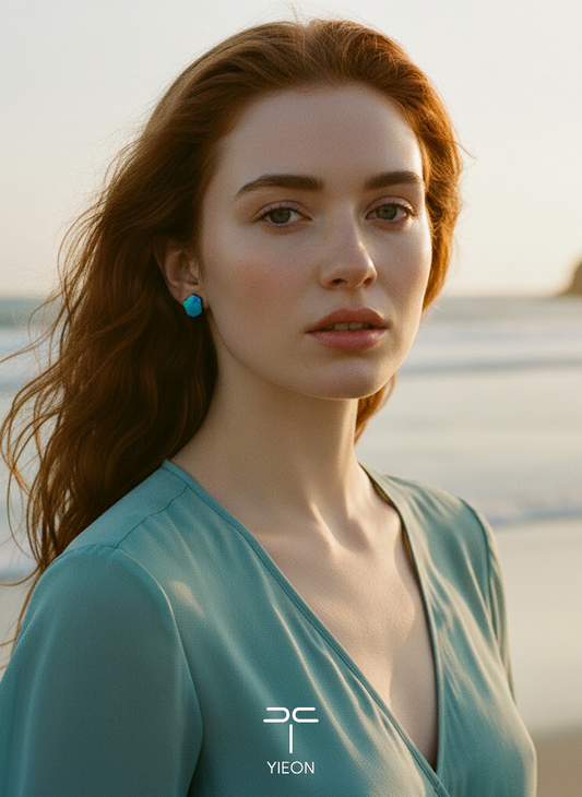 Chaos Neon Field (Neon Code) Mother-of-Pearl Lacquer Ear Stud