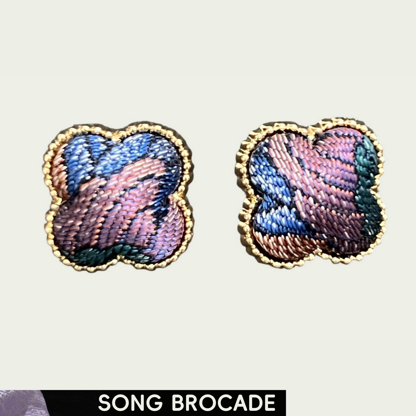Pluma (Clover) Song Brocade Ear Stud