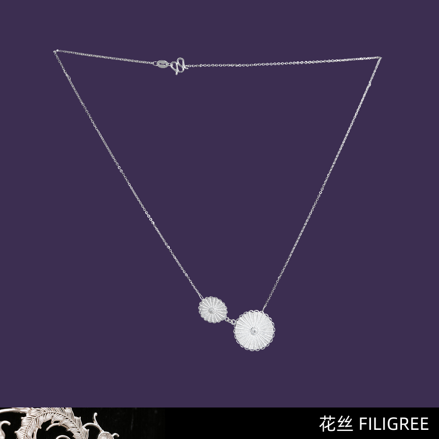 Halo filigree necklace in 999 fine silver