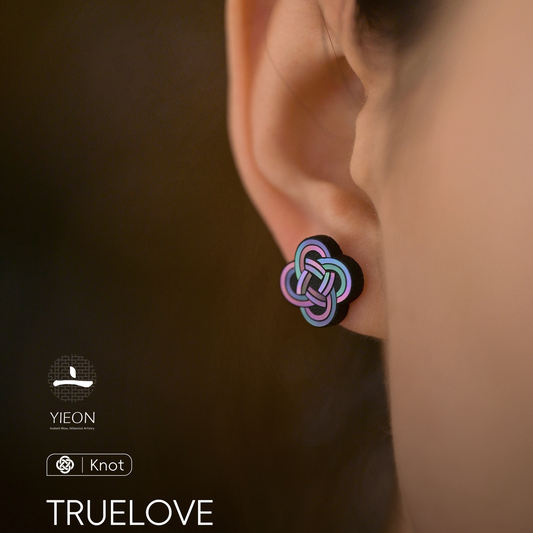 Truelove (Eastern Totem) Mother-of-Pearl Lacquer Ear Stud