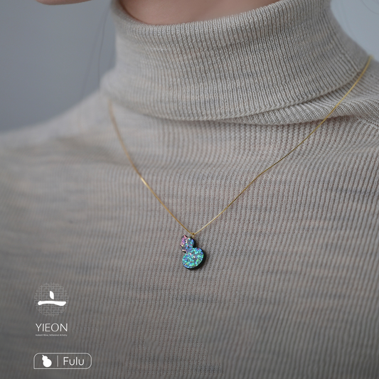 Hoki (Fulu) Mother-of-Pearl Lacquer Necklace