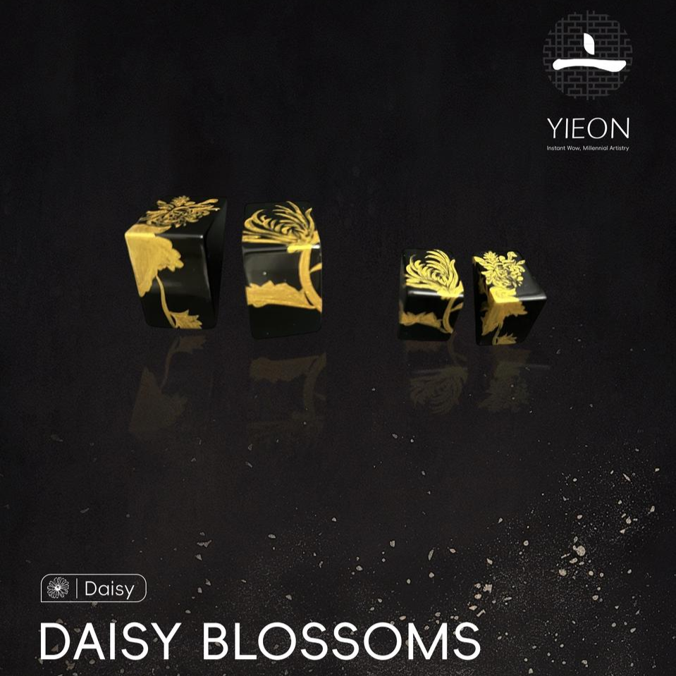 Daisy Blossoms(Daisy)Lacquer Hand Painted Earrings