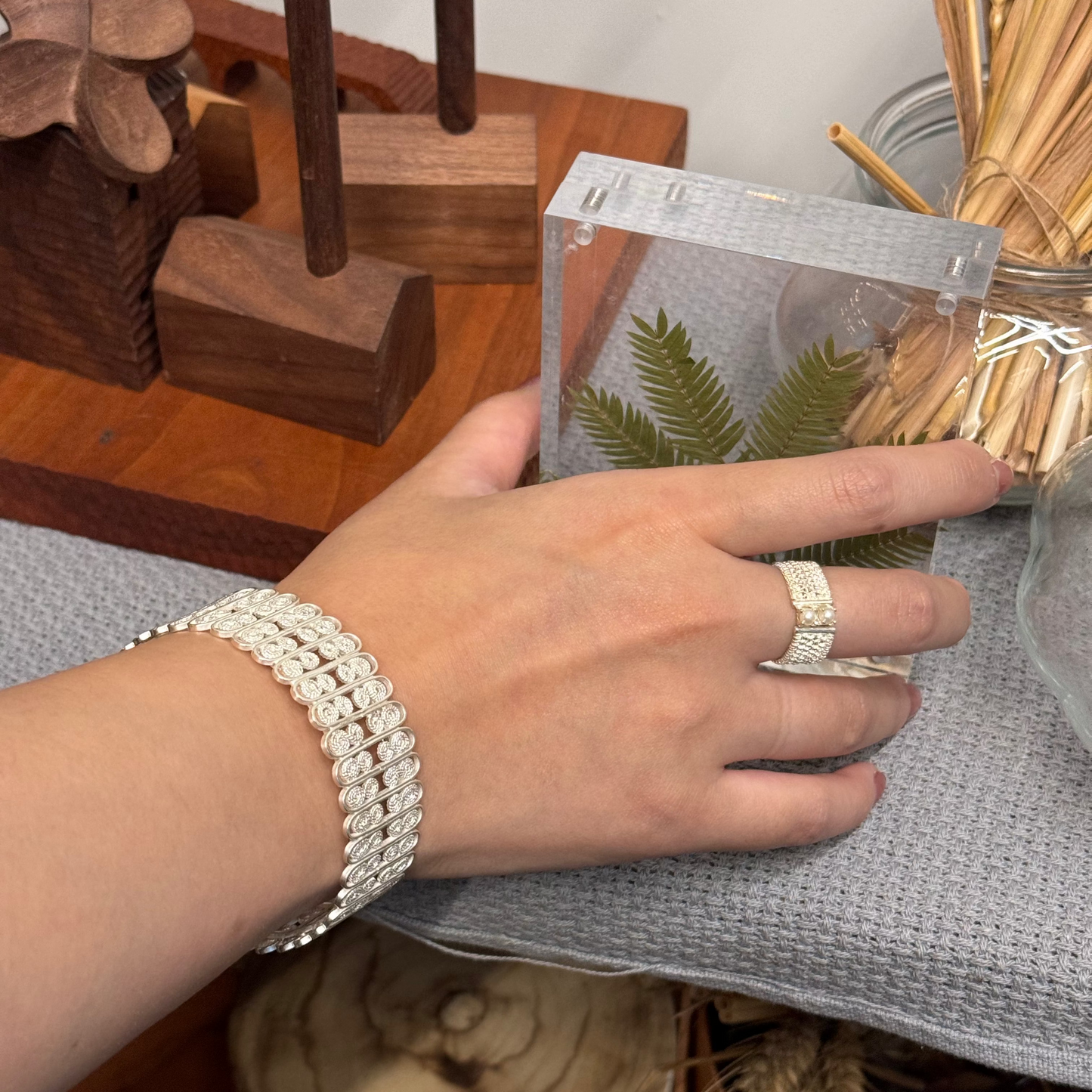 UAE Princess Hend's Choice: Milky Way (Starry Sky) Filigree Inlay Bangle