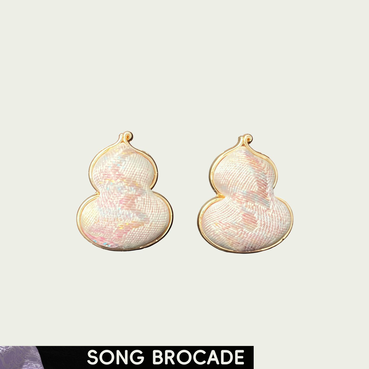 Blush (Fulu) Song Brocade Ear Stud