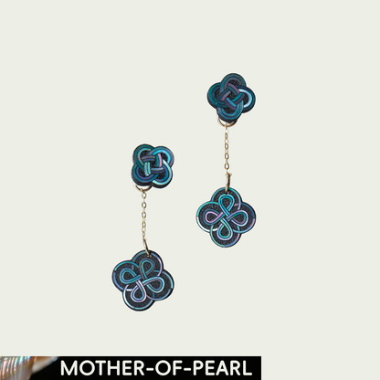 Truelove (Knot) Mother-of-Pearl Lacquer Earring