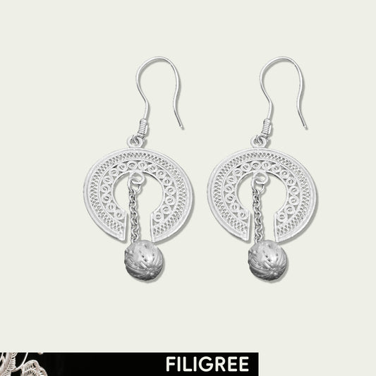 01 (Lucky Beads) 
Filigree Inlay Earring